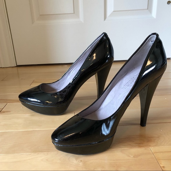 Kenneth Cole heels - Picture 5 of 6